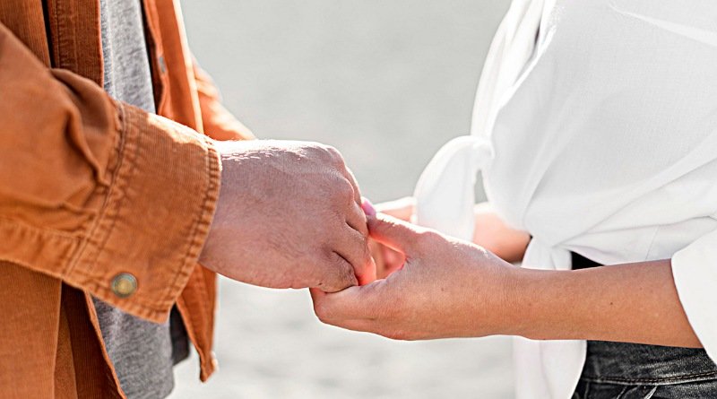 Age Gap Relationship: Saat Cinta Tak Mengenal Batas Usia