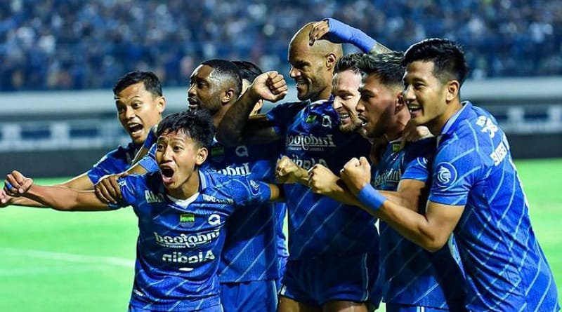 Nobar Persib Bandung vs. Madura United: Suporter Bersatu di Kota Bandung