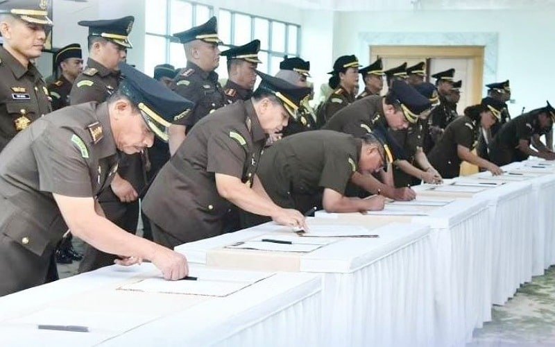 Kajati Jabar Lantik 16 Pejabat Eselon III, Diantaranya Kajari Kabupaten Bandung