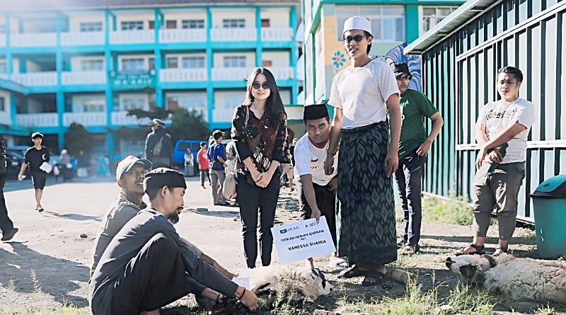 Vanessa Shania, Wanita Non Muslim yang Terpanggil untuk Berkurban