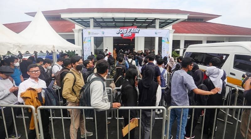 Ribuan Warga Antusias Mengikuti Job Fair Kota Bandung di Grand Lodakara Hall