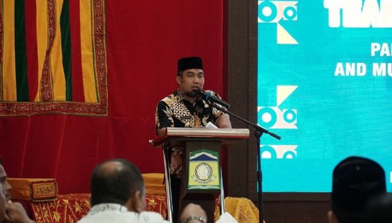 Penjabat Bupati Aceh Besar Lepas Tim Seni Budaya Oemar Diyan ke Turki