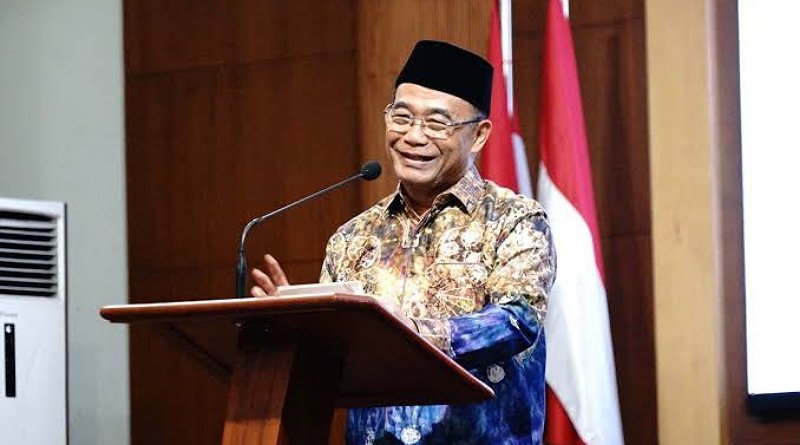 Menko PMK Muhadjir Effendy Dukung Usulan Pembayaran UKT dengan Pinjaman Online