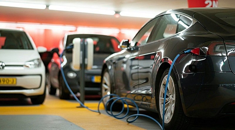 Mobil Listrik Tak Cukup: Australia Butuh Solusi Transportasi Komprehensif Hadapi Darurat Iklim