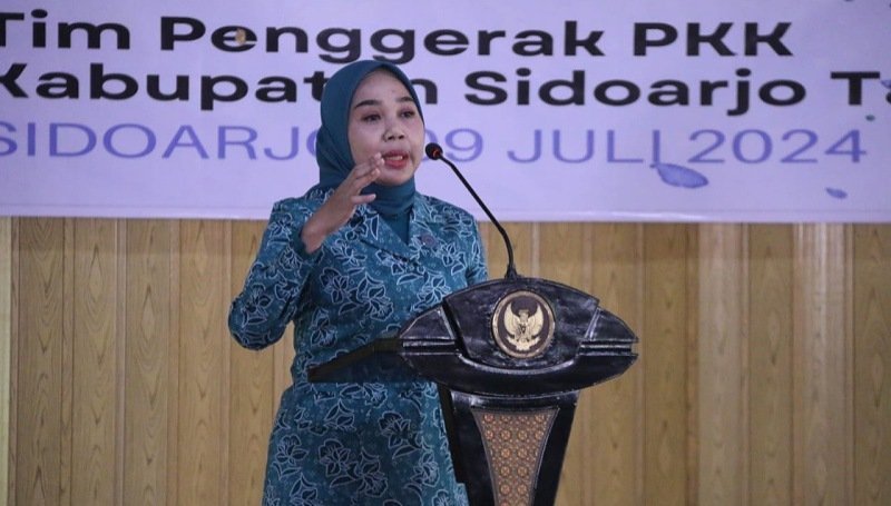 Pelatihan Melukis Produk Kerajinan Tangan untuk Kader PKK Sidoarjo