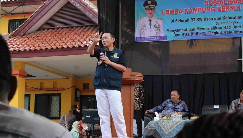 Pj Bupati Bekasi Giatkan Lomba Kampung Bersih di Serang Baru