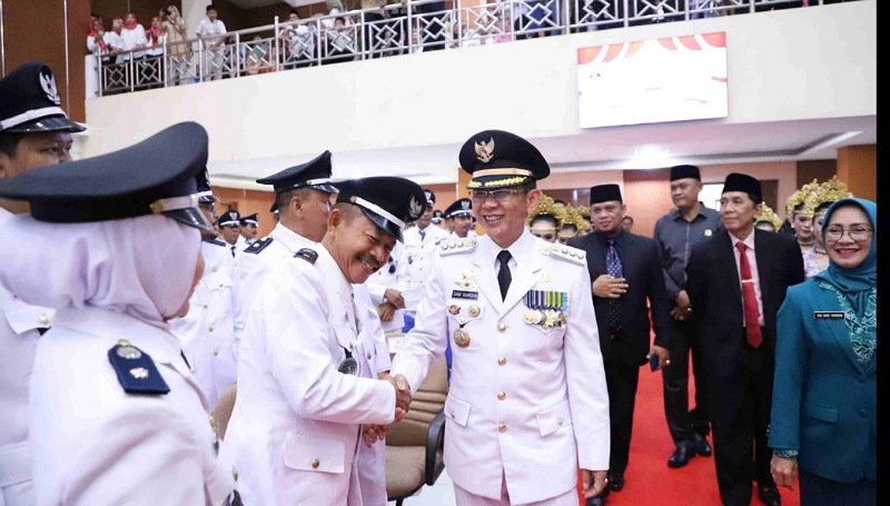 Pengukuhan 172 Kepala Desa di Kabupaten Bekasi: Strategi Perpanjangan Masa Jabatan untuk Stabilitas Menjelang Pilkada 2024