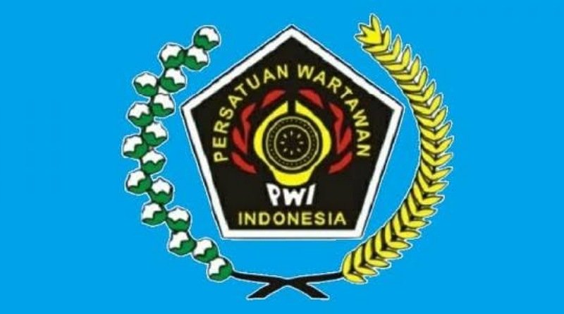 Dewan Kehormatan Berhentikan Penuh Hendry Ch Bangun dari Keanggotaan PWI