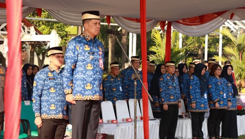 Pj Bupati Andi Ony Ingatkan ASN Tangerang Pegang Teguh Slogan BerAKHLAK pada Upacara Hari Kesadaran Nasional