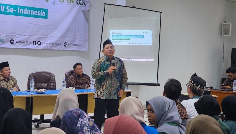 Sekjen Kementerian Agama Ali Ramdhani Sampaikan Pentingnya Adaptabilitas kepada Peserta KKN Moderasi Beragama di Kuningan