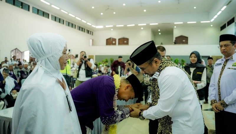 Menteri Agama Sambut Kedatangan Kloter Terakhir Jemaah Haji di Jakarta