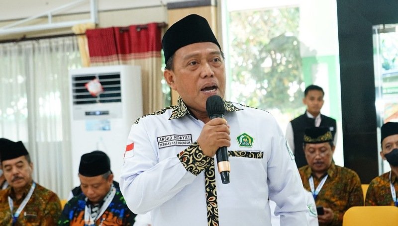 Direktur Bina Haji Kemenag RI Sambut Kedatangan Jemaah Kloter Terakhir dari Embarkasi Solo
