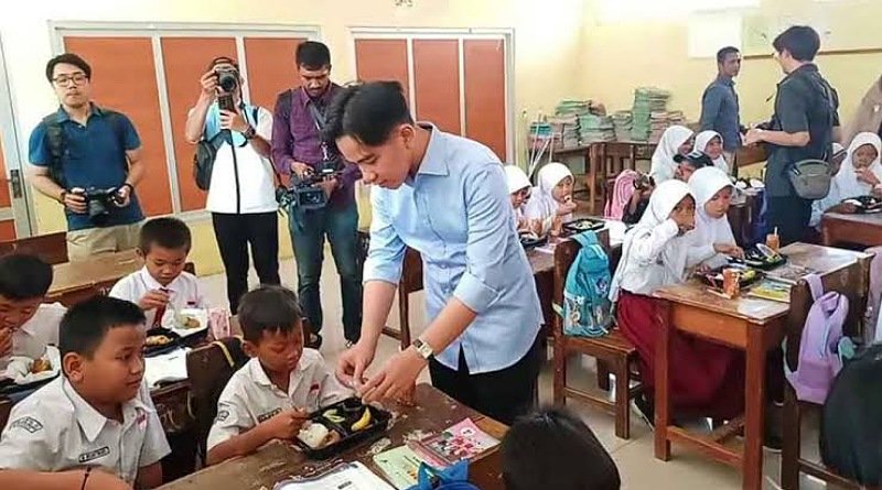 Wakil Presiden Terpilih Gibran Rakabuming Raka Ungkap Uji Coba Program Makan Bergizi Gratis Hingga Oktober 2024 Didanai Pihak Swasta