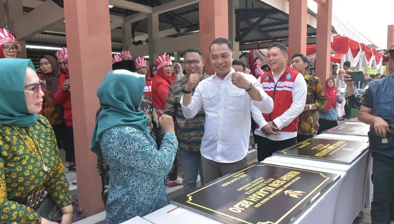 Wali Kota Eri Cahyadi Resmikan Gedung Serbaguna dan Fasilitas Umum di Eks Lokalisasi Moroseneng, Dorong Ekonomi Warga