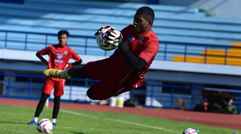 Kiper Persib Bandung dalam Kondisi Prima Menjelang Liga 1 2024/2025