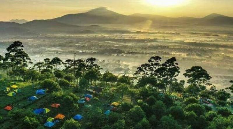 Rekomendasi 3 Spot Terbaik Menikmati Sunrise di Bandung