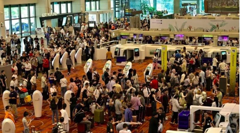 Bandara Changi Kacau Akibat Gangguan Sistem Microsoft, Penumpang Mengantre Panjang dan Dicek Manual