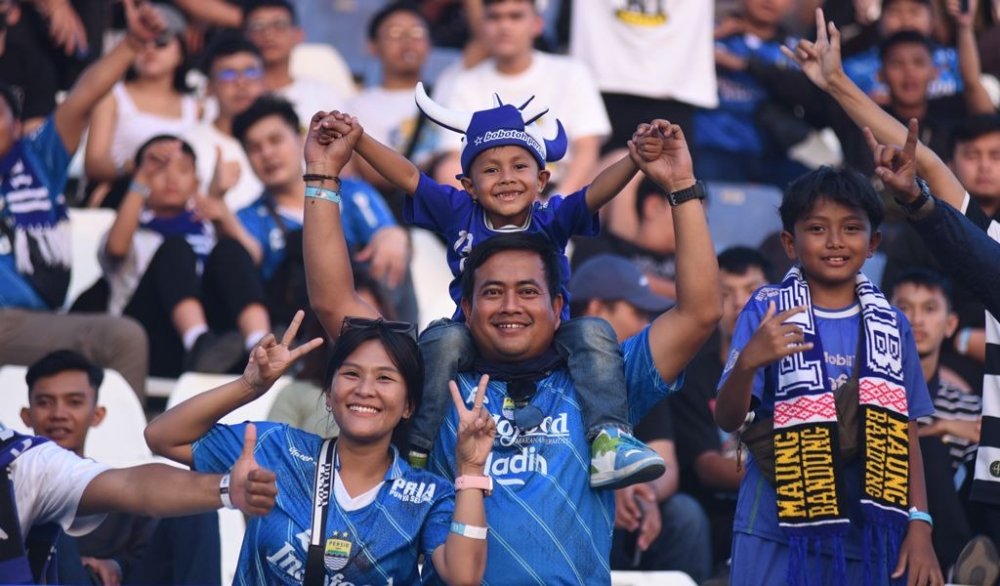Perebutan Tiket Semifinal Piala Presiden 2024: PSM, PERSIB, dan Persis Solo Siap Beradu Sengit di Si Jalak Harupat