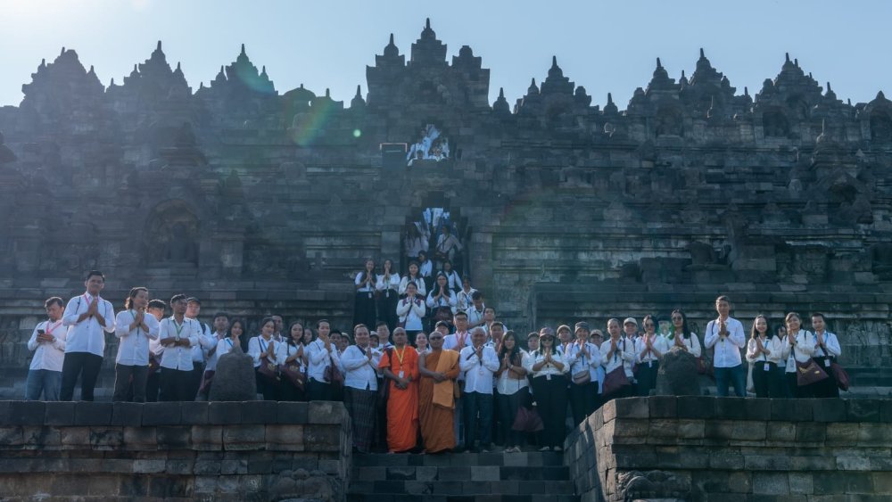 Kemegahan Candi Borobudur Memukau Peserta Yobbana Dhamma Samaya (YDS) 2024