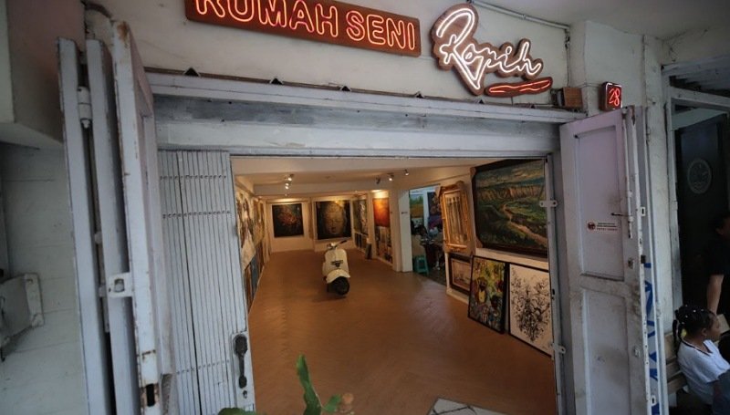 Jalan Braga: Wisata Sejarah dan Seni yang Memikat di Kota Bandung