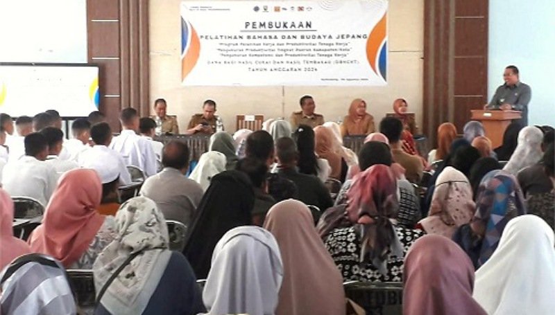 Pj Bupati Sumedang Yudia Ramli Buka Pelatihan Bahasa dan Budaya Jepang untuk 120 Peserta Magang