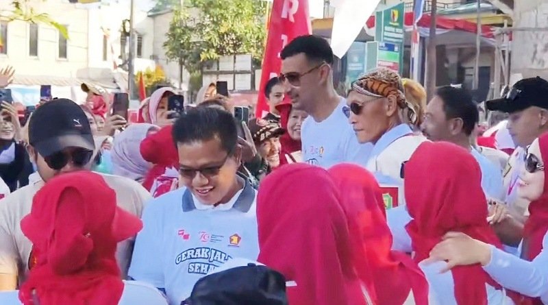 Warga Antusias Ikuti Gerak Jalan Peringatan HUT Kemerdekaan RI ke-79 yang Digelar Gerindra Kab. Bandung