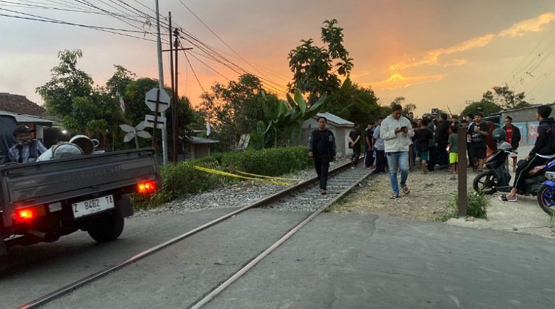Motor Tersambar KA Siliwangi di Sukabumi, 1 Tewas, Seorang Kritis