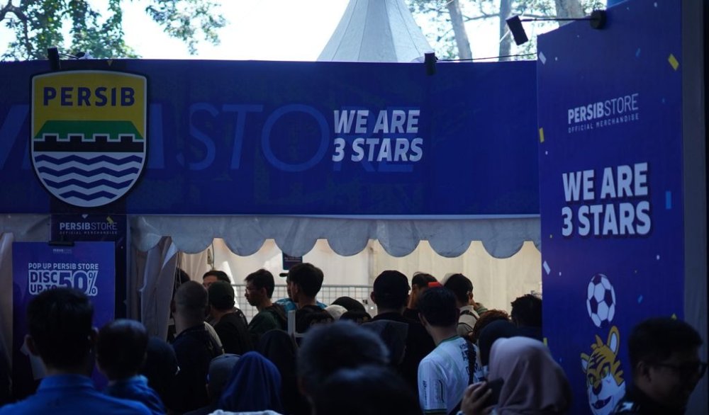 Pesta Rakyat PERSIB: Meriahkan Bandung dengan Diskon Merchandise Hingga 50 Persen