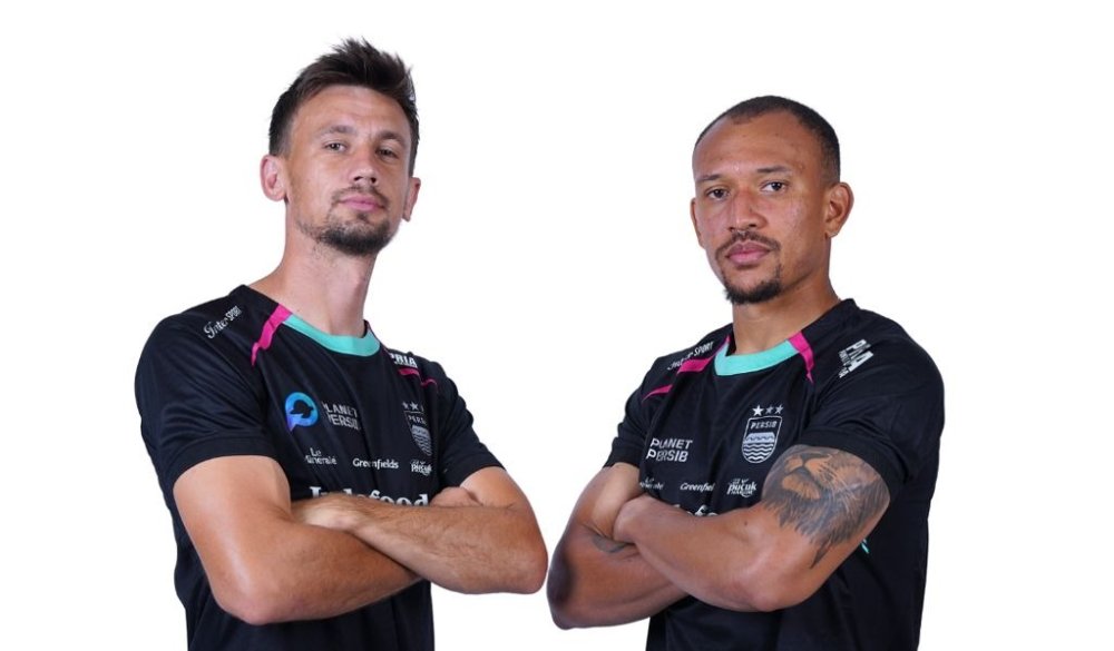 Planet Persib Luncurkan Jersey Futuristik Edisi Terbatas untuk Laga Pembuka Liga 1 2024/2025