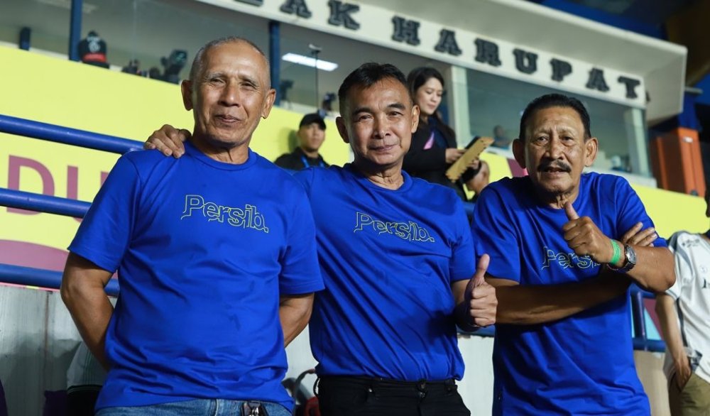 Tiga Legenda PERSIB Kembali ke Stadion Si Jalak Harupat: Kenangan dan Kebanggaan yang Tak Terlupakan