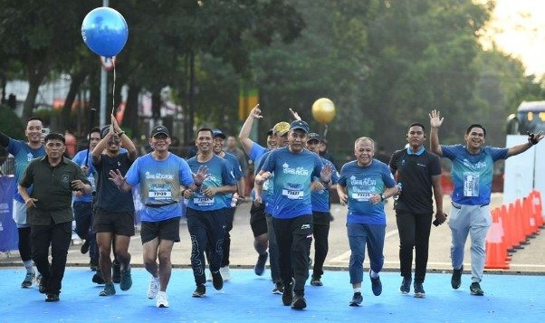 Bandung QRIS Run x Roadshow Bus KPK 2024 diikuti Ribuan Pelari