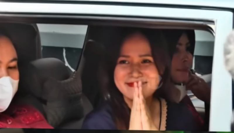 Jessica Kumala Wongso Bebas Bersyarat, Tersenyum Lepas Usai Tinggalkan Lapas Pondok Bambu