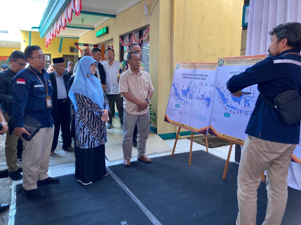 Program Sambung Listrik Gratis Targetkan 21.052 Rumah Tangga di Jawa Barat Tahun Ini