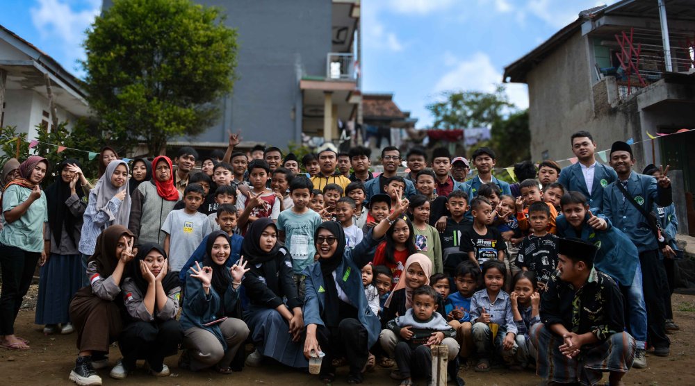 Pelajar Assolehhiyah Tergerak Bantu Korban Gempa Kertasari, Terinspirasi Bupati Bandung
