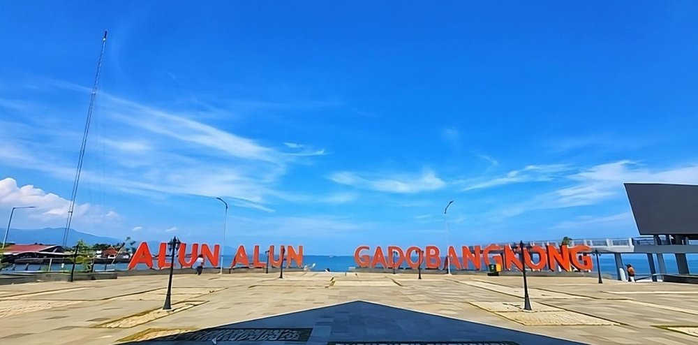 Alun-alun Gado Bangkong Sukabumi, Ikon Wisata Baru Kawasan Geopark Ciletuh Palabuhanratu 