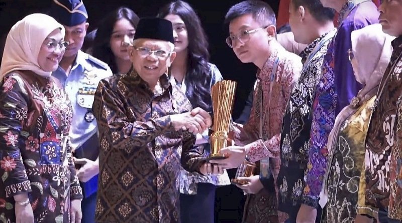 Huawei Raih Penghargaan Tertinggi atas Kontribusinya dalam Ketenagakerjaan Indonesia
