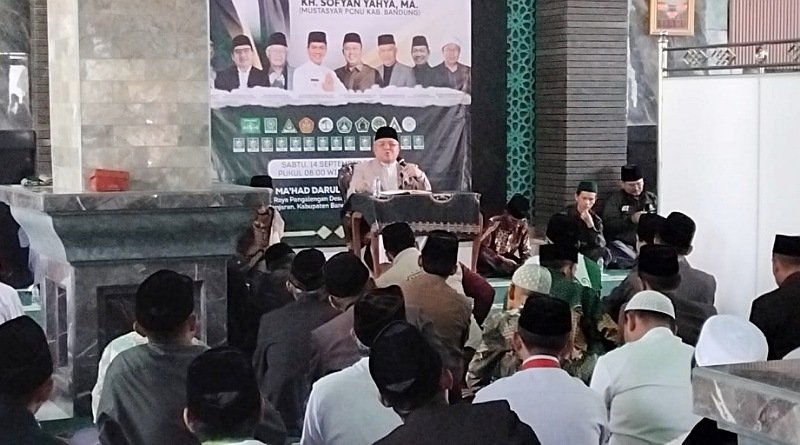Tausiah Kiai Sofyan Yahya, Kajian Kitab Hikam di Pesantren Darul Hikam