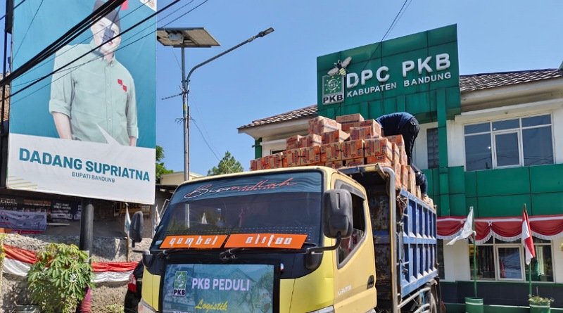PKB Kabupaten Bandung Salurkan Bantuan untuk Korban Gempa Kertasari