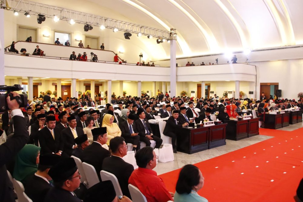 120 Legislator Jawa Barat Resmi Dilantik, Siap Menjalankan Tugas