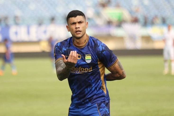 Persib Bandung Bersiap Hadapi Port FC dalam Debut di AFC Championship League 2: Targetkan Kemenangan di Kandang