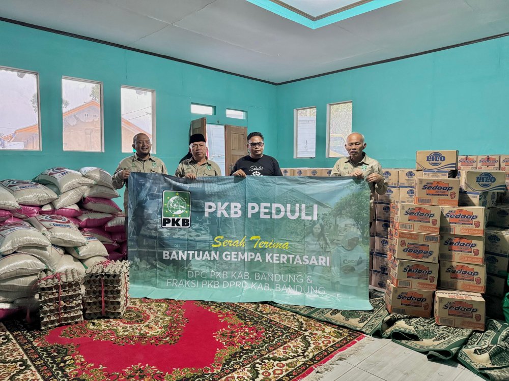 Peduli Umat, DPC PKB Kabupaten Bandung Salurkan Bantuan Kemanusiaan untuk Korban Gempa Kertasari