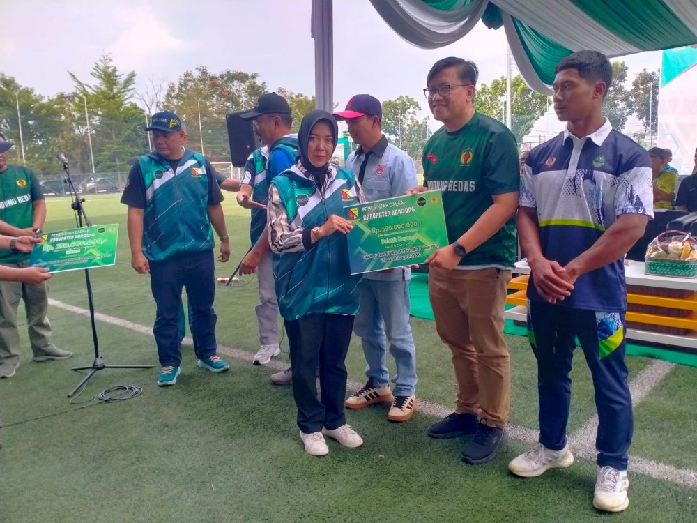 Renie Rahayu Fauzi Apresiasi Para Atlet Kabupaten Bandung yang Berprestasi di Ajang PON XXI Aceh-Sumut 2024