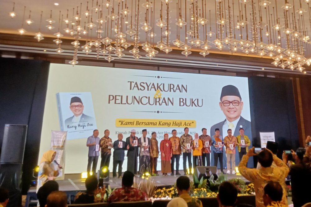 Wakil Ketua Komisi VIII DPR RI Dr. H. TB. Ace Hasan Syadzily Luncurkan Buku di Kabupaten Bandung