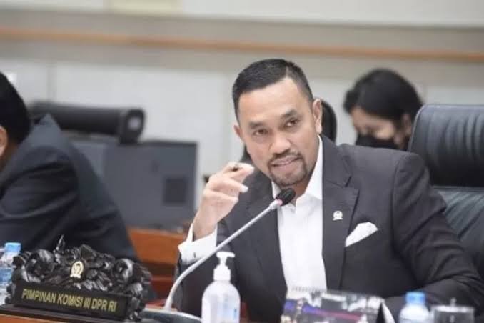 Ahmad Sahroni Ditunjuk Jadi Ketua Tim Pemenangan Pasangan Ridwan Kamil - Suwono