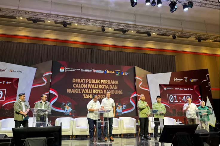 Calon Wali Kota Bandung Bahas Solusi Masalah Sampah dalam Debat Publik