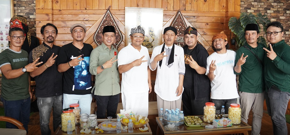 Calon Bupati Bandung Dadang Supriatna Dapat Dukungan dari Ki Dalang Dadan Sunandar