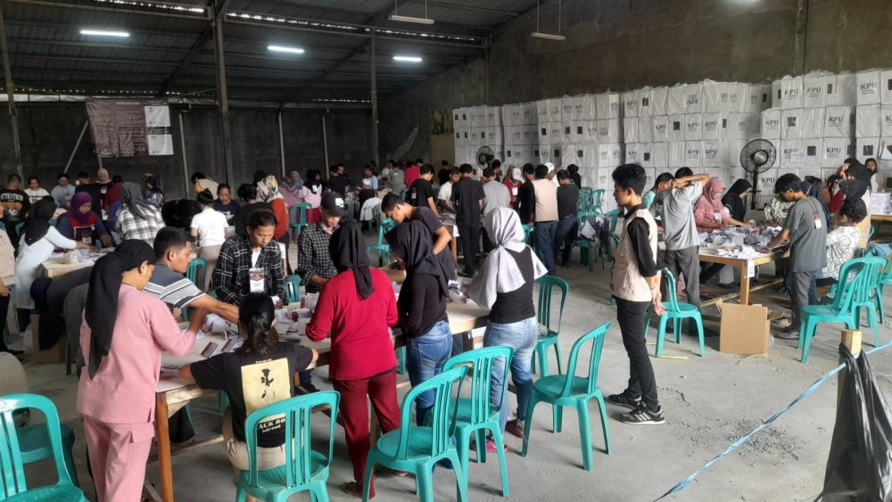 265 Lembar Surat suara Pemilihan Bupati Wakil Bupati Sukabumi Rusak