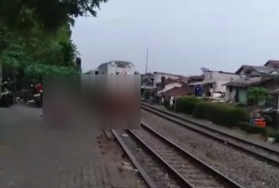 Tragedi di Perlintasan Laswi, Pria Tewas Diduga Bundir Tabrakan Diri Ke Kereta Api