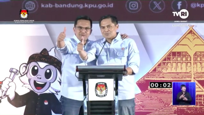 Sahrul Gunawan dan Gun Gun Gunawan Kompak Bagi Waktu Untuk Jawab Pertanyaan