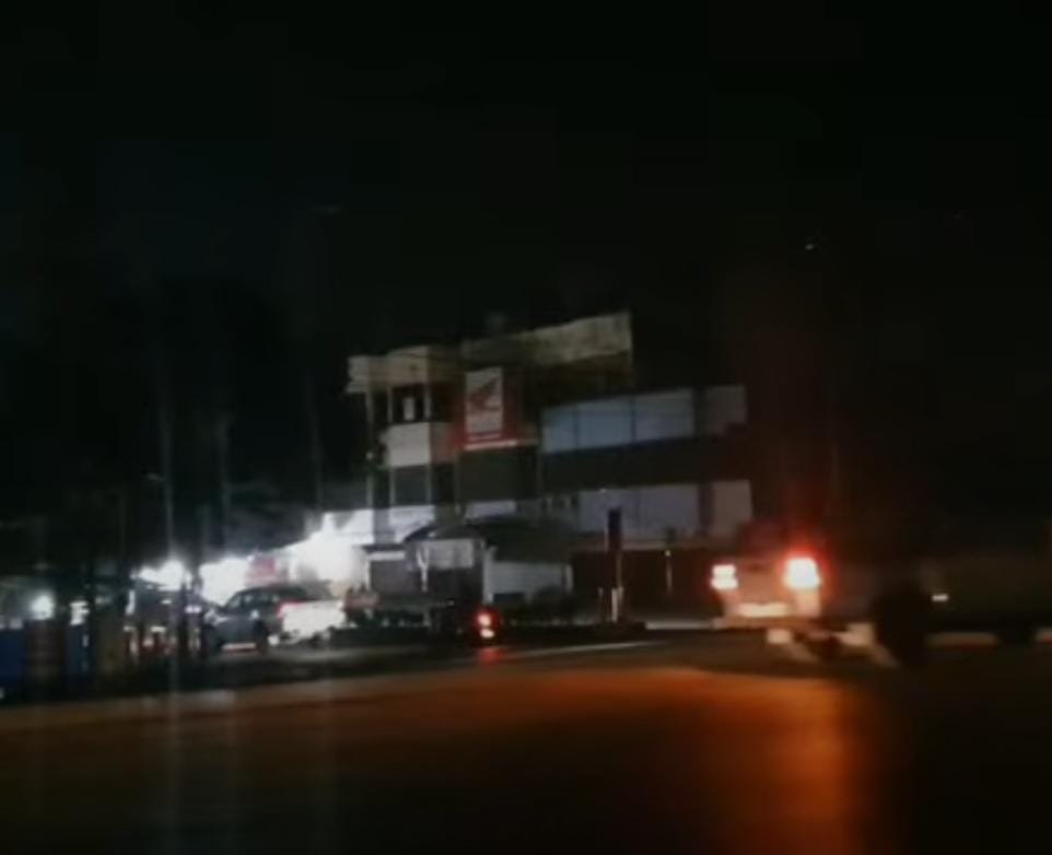Masyarakat Merasa Cemas dan Khawatir, Berkendara Dengan Kondisi PJU Padam dan Jalan yang Rusak